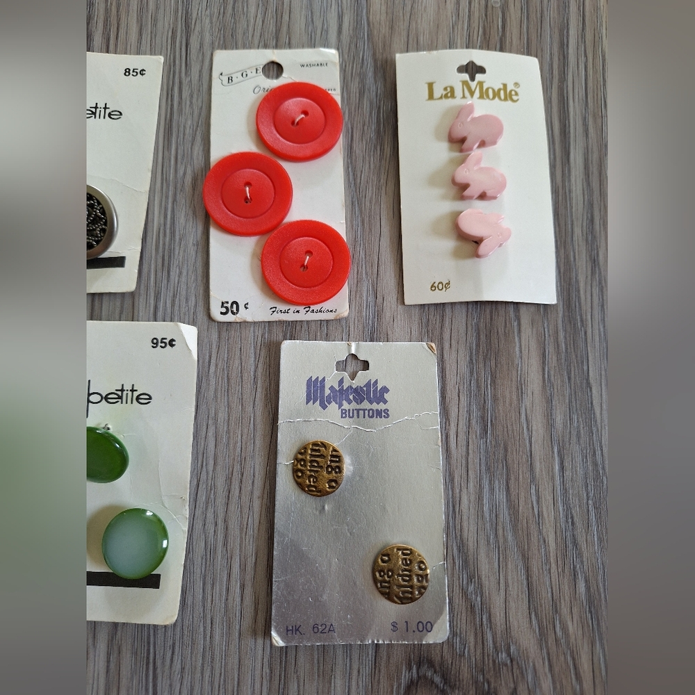 Lot Of Vintage Buttons. All New.‎ Sewing Arts And Crafts - Picture 3 of 3